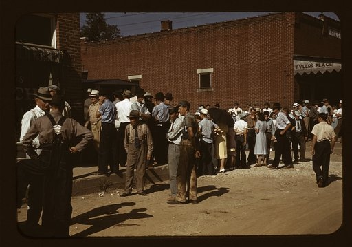 Farmers and townspeople in the center of town on Court Day, Campton, Ky.