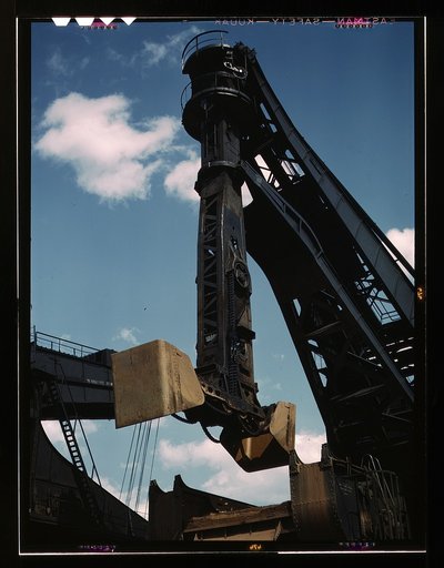 Pennsylvania R.R. ore docks, a "Hulett" unloader in operation, Cleveland, Ohio