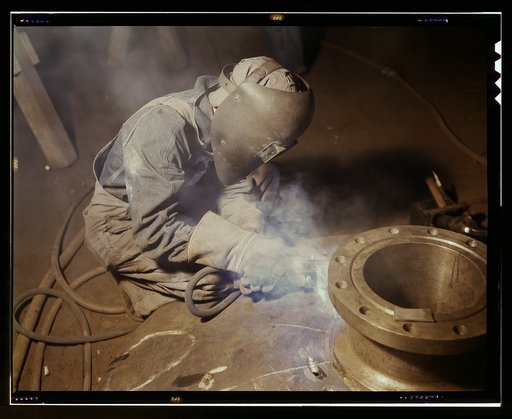 Welder making boilers for a ship, Combustion Engineering Co., Chattanooga, Tenn.