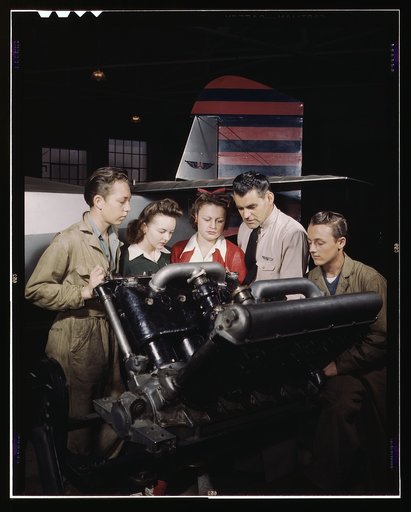 Students at Washington High School at class, training for specific contributions to the war effort, Los Angeles, Calif.