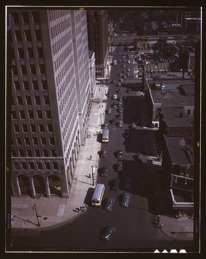 Traffic at 5:30 on Second Avenue, Detroit, Mich.