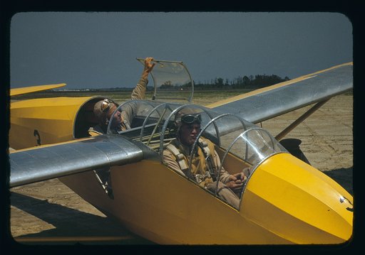 Marine lieutenants, glider pilots in training at Page Field, Parris Island, S.C.