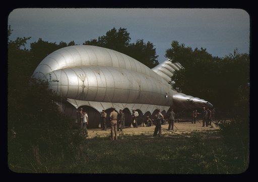 Marine Corps barrage balloon, Parris Island, S.C.