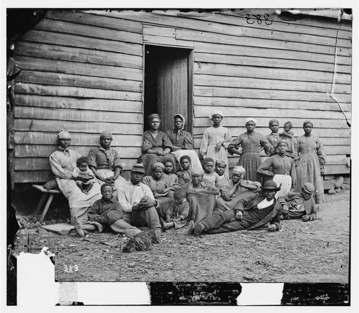 Cumberland Landing, Va. Group of "contrabands" at Foller's house