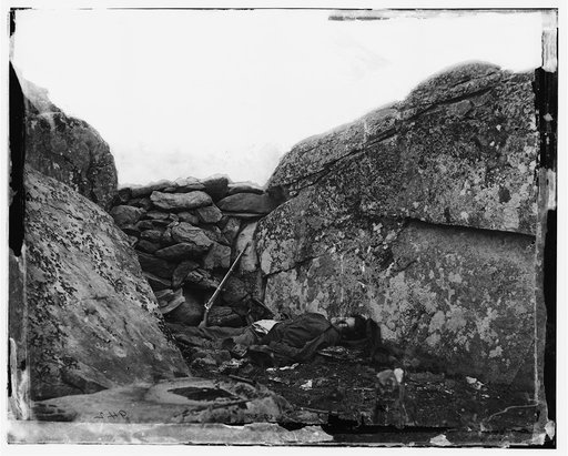 Gettysburg, Pa. Dead Confederate soldier in Devil's Den