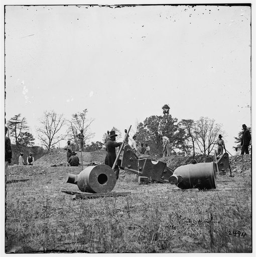 James River, Va. Work party and mortars at "Butler's Crow's Nest"