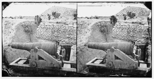 James River, Va. Another Confederate gun emplacement at Howlett House, Trent's Reach