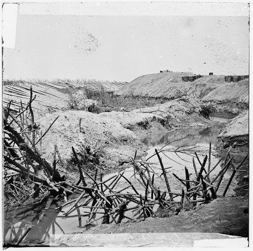 Petersburg, Va. Chevaux-de-frise in front of Fort Sedgwick