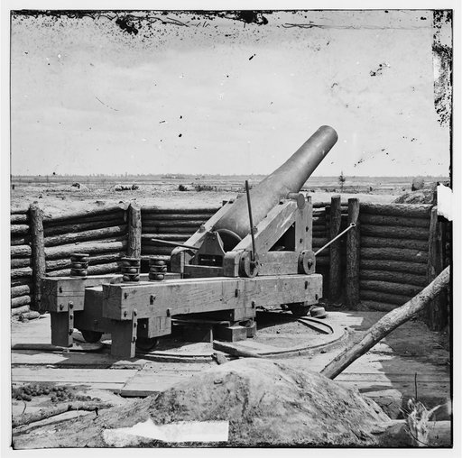 Petersburg, Va. Heavy gun mounted on inner line of Confederate fortifications