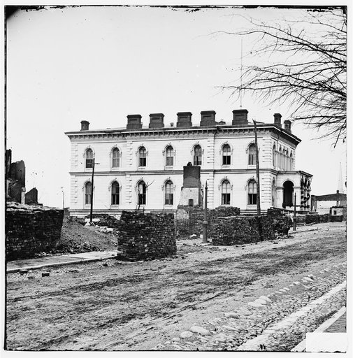 Richmond, Va. Custom House, standing among the ruins