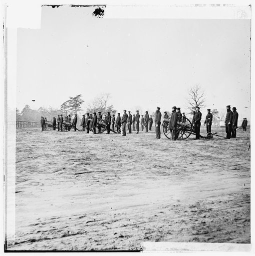 Point of Rocks, Va., vicinity. Crew of U.S. Army gunboat General Foster ashore with howitzers