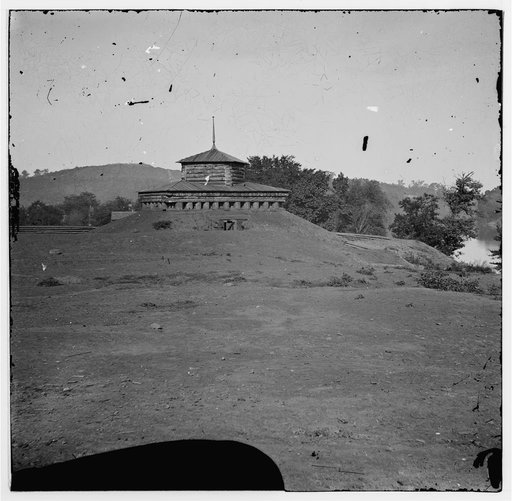 Tennessee River. Blockhouse on the bank