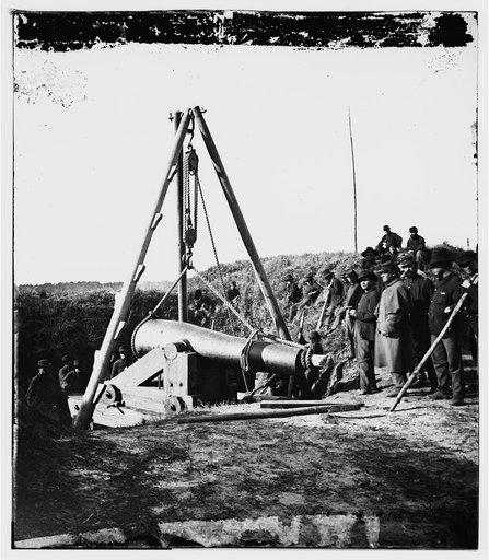 Savannah, Ga., vicinity. Army engineers removing 8-inch Columbiad gun from Fort McAllister