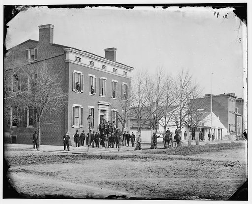 Washington, D.C. Clerks in front of office of Commissary General of Prisoners, F St. at 20th NW