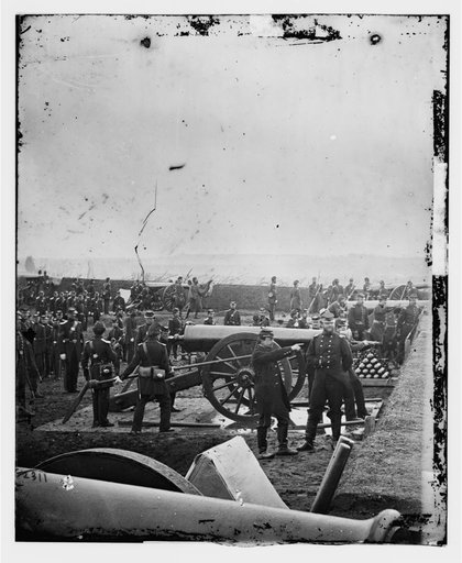 Arlington, Va. Guns and gun-crews of Fort Richardson