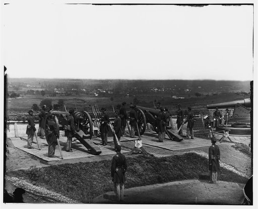 District of Columbia. Gun crews of Company H, 3d Massachusetts Heavy Artillery, at Fort Lincoln
