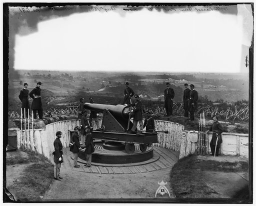 District of Columbia. Officers of Companies A and B, 3d Massachusetts Heavy Artillery, and crew of 100-pdr. Parrott gun on iron barbette carriage at Fort Totten