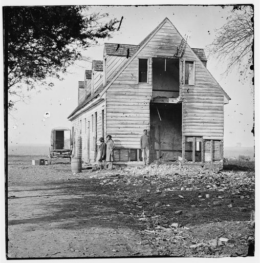 Dutch Gap, Virginia (vicinity). Deserted farm house near Dutch Gap canal