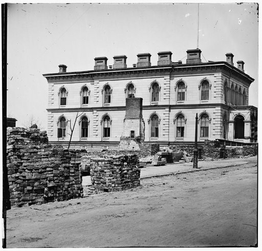 Richmond, Virginia. Custom House standing among ruins