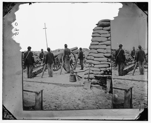 Charleston, South Carolina (vicinity). Gun with crew on Morris Island