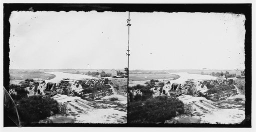 Dutch Gap Canal, James River, Virginia (vicinity). Fort Darling. Columbiad gun with Brooke reinforced breech