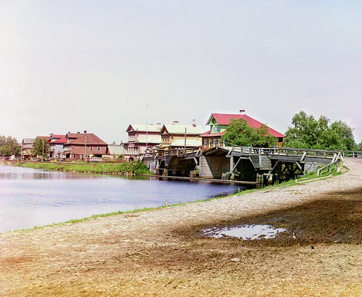 Tow rope bridge in the village of Lava
