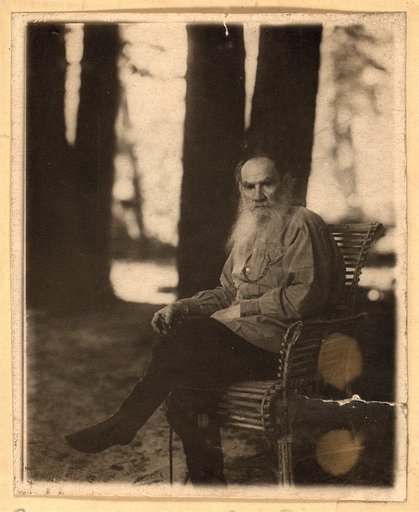 L.N. Tolstoĭ. V I︠A︡snoĭ poli︠a︡ni︠e︡