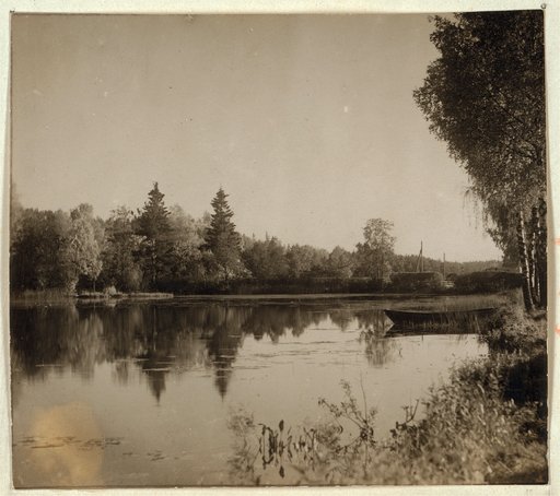 Juustila. At the lake