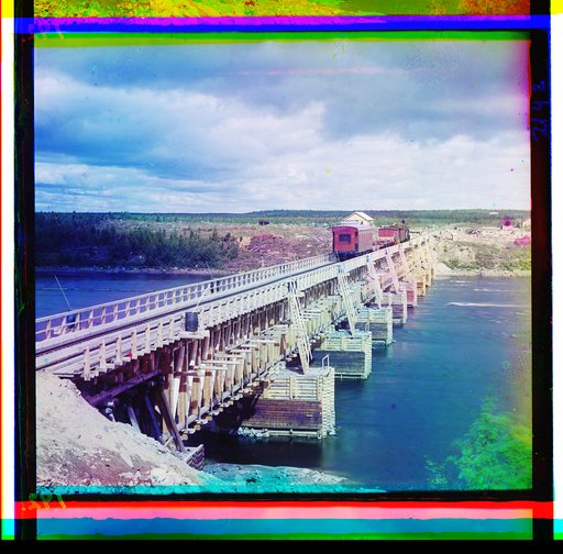 Railway bridge across the Kem River