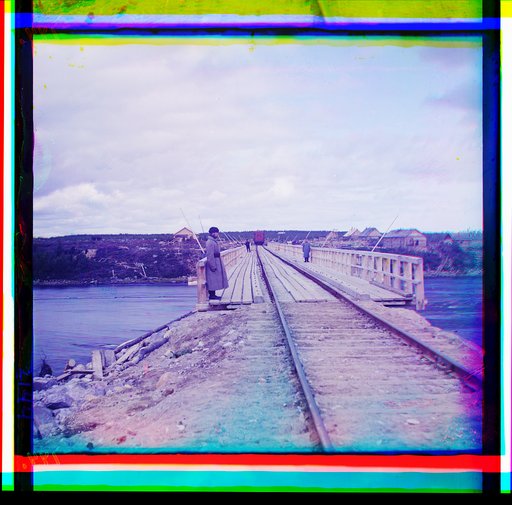 Railway bridge across the Kem River