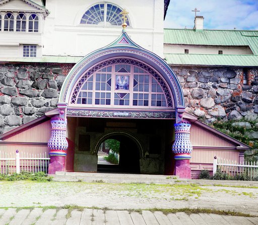 Vkhod v Troit︠s︡kiĭ sobor v Solovet︠s︡k. mon. [Solovet︠s︡kie ostrova