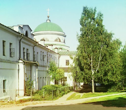Trapeznai︠a︡ i t︠s︡erkovʹ Skorbi︠a︡shcheĭ Bozhʹeĭ Materi v monastyri︠e︡. [Tikhvinskīĭ monastyrʹ] Ekaterinburg