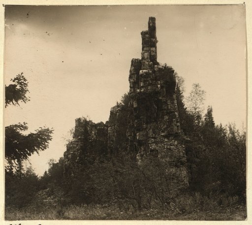 In the mountains near the Bakalskii mine, near the Tiazhelyi mine, Irkuskan hill
