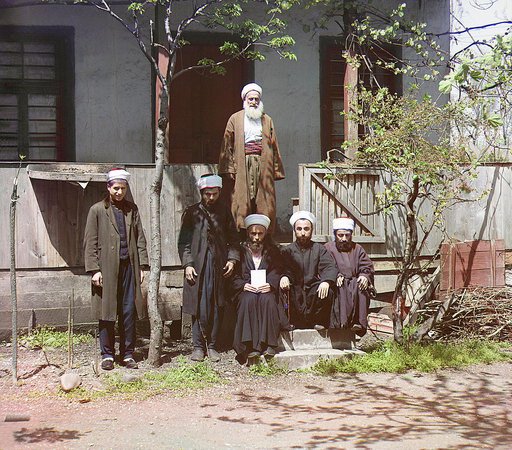Mully v mecheti Azizīi︠a︡. Batum