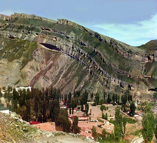 Aul Nizhnīĭ Gunib v Dagestani︠e︡