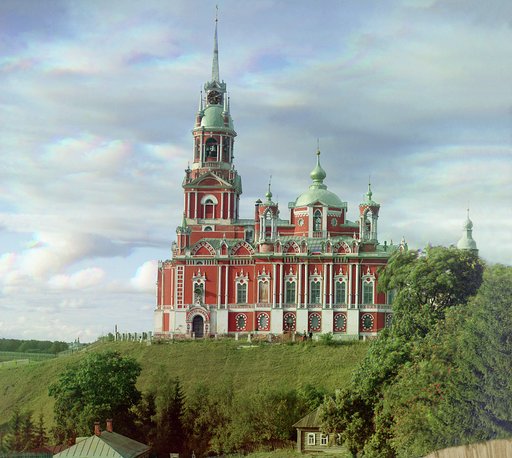 Mozhaĭskīĭ Nikolaevskīĭ sobor. Vid sboku