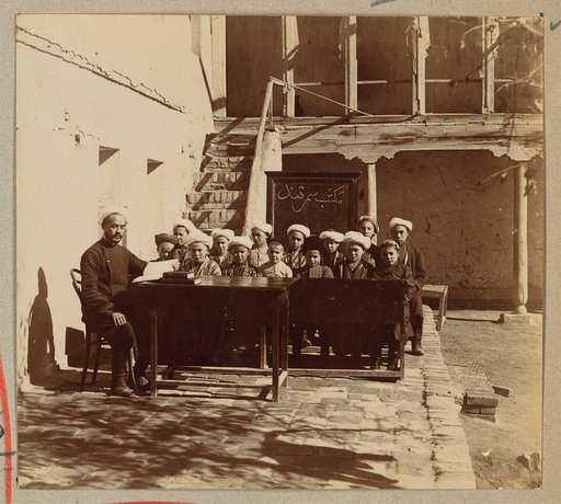 Sartskai︠a︡ shkola. Samarkand