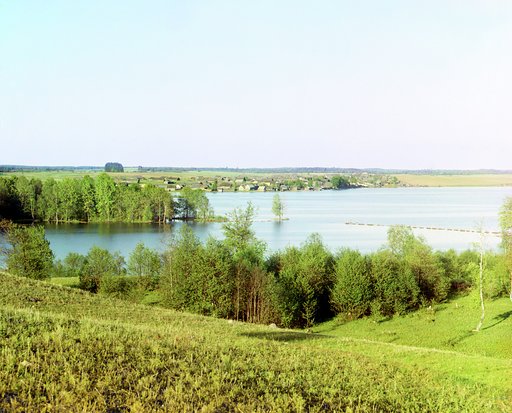 Derevnia Novinki. Ozero Sterzh