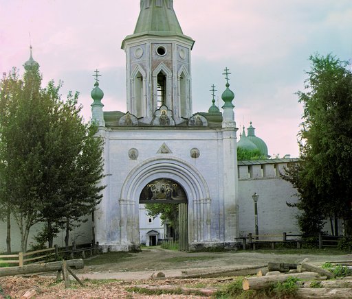 Vkhod v Uspenskīĭ Starit︠s︡kīĭ monastyrʹ