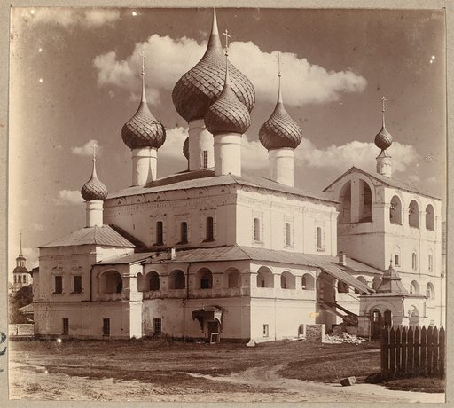 Uglich. T︠S︡erkovʹ Voskresenīi︠a︡