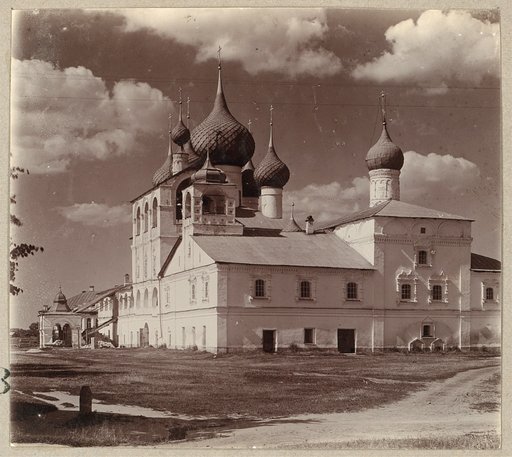 T︠S︡erkovʹ Voskresenīi︠a︡. Uglich (s drugoĭ storony)