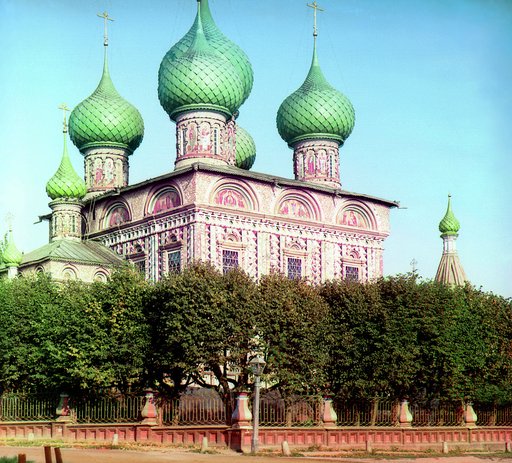 T︠S︡erkovʹ Voskresenīi︠a︡ na debri︠a︡kh. Kostroma