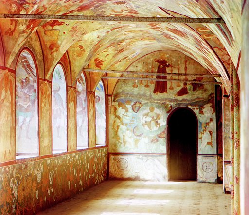 Gallerei︠a︡ v t︠s︡erkvi Voskresenīi︠a︡ Khristova. Rostov Velikīĭ
