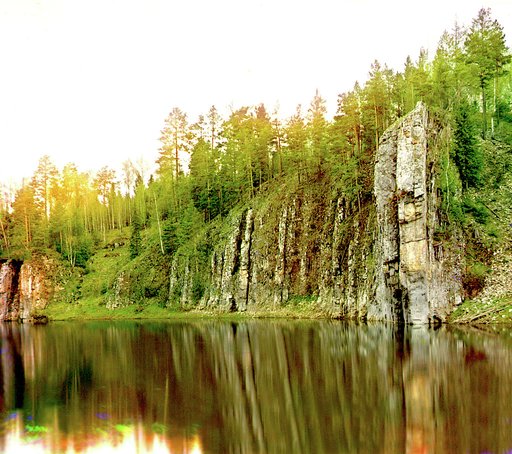 Kamenʹ Sokol. [Ri︠e︡ka Chusovai︠a︡