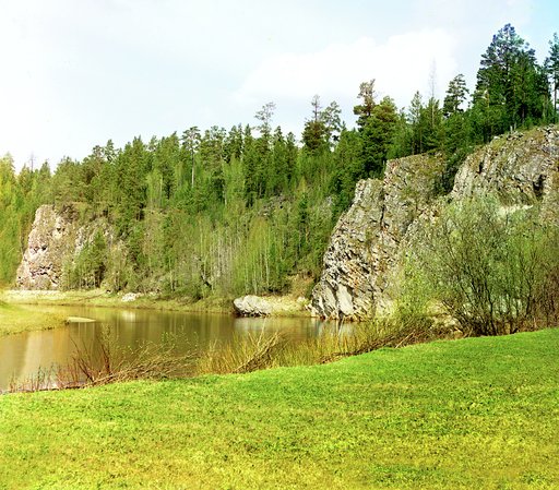 Kamenʹ Sibirskīĭ. Ri︠e︡ka Chusovai︠a︡