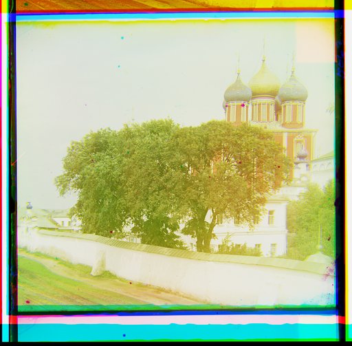 Ri︠a︡zanʹ. Uspenskīĭ sobor s vostoka