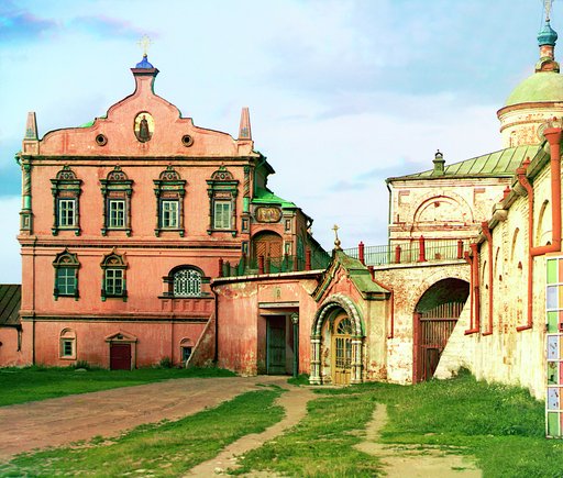 Byvshīĭ dvoret︠s︡ velikikh kni︠a︡zeĭ, nyne arkhīereĭskīĭ dom. [Ri︠a︡zan