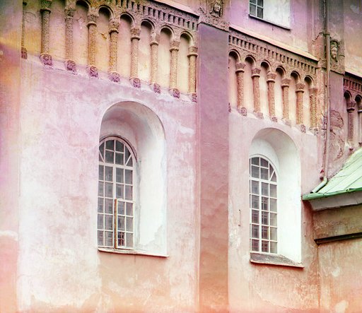 Detalʹ zapadnoĭ sti︠e︡ny Sobora Rozhdestva Khristova. [t.e. Kafedralʹnyĭ Sobor Rozhdestva Presviatoĭ Bogoroditsy]. [Suzdalʹ