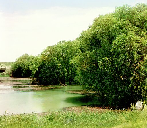 By the Gundukush Dam, Iolotan