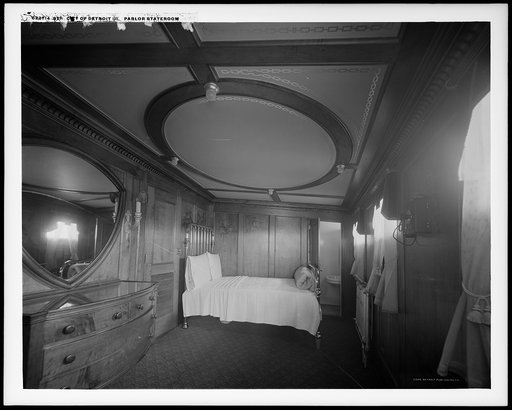 Str. City of Detroit III, parlor stateroom